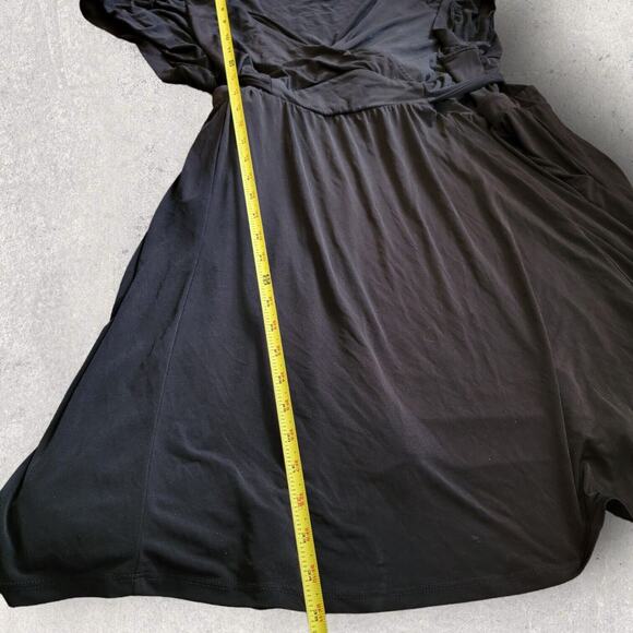 Torrid Dress Plus Sz 5 Black Mini Studio Knit Surplice Faux Wrap Pockets Stretch - Picture 12 of 15